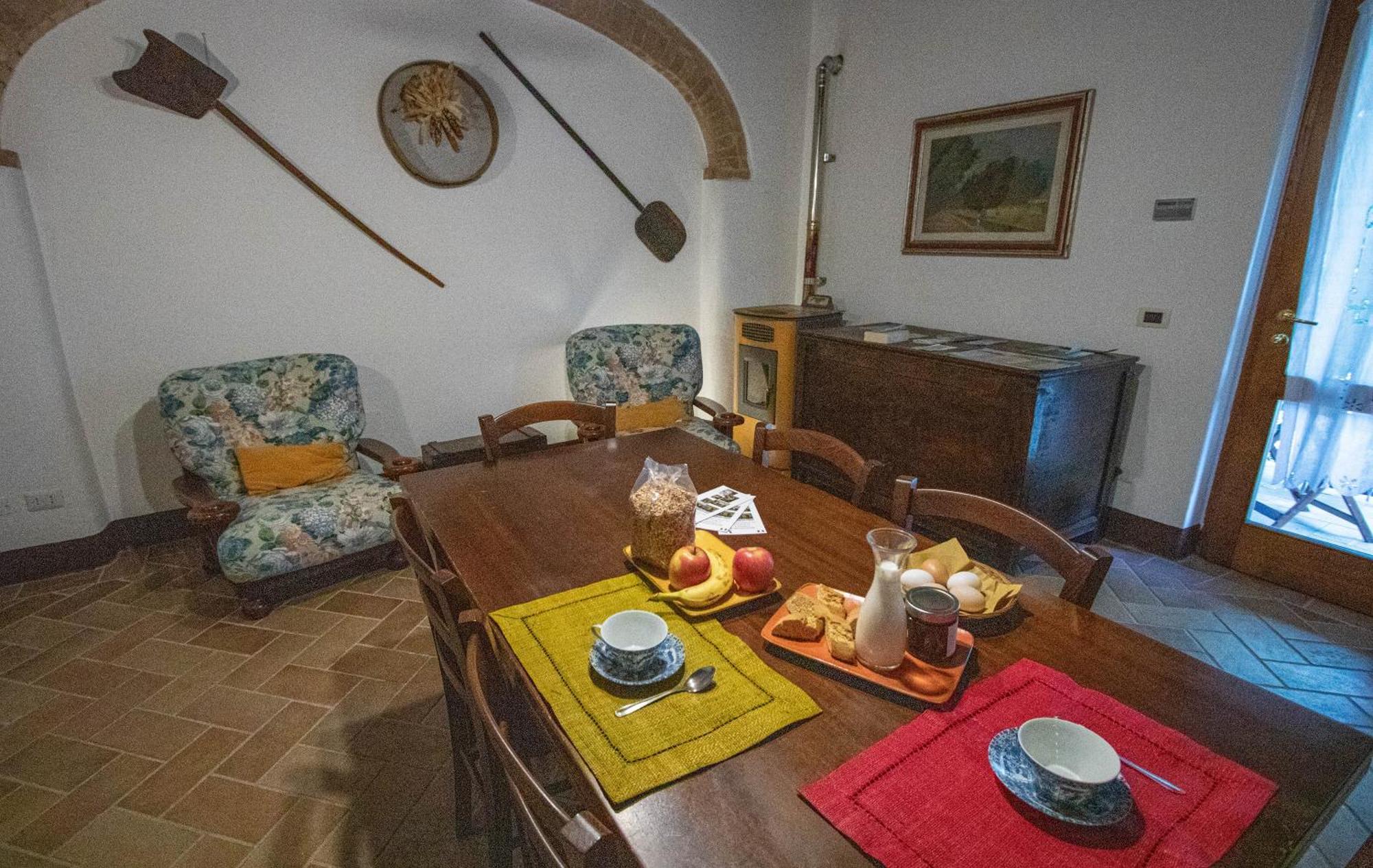 Agriturismo Biofattoria L'Upupa Montalcino Kültér fotó