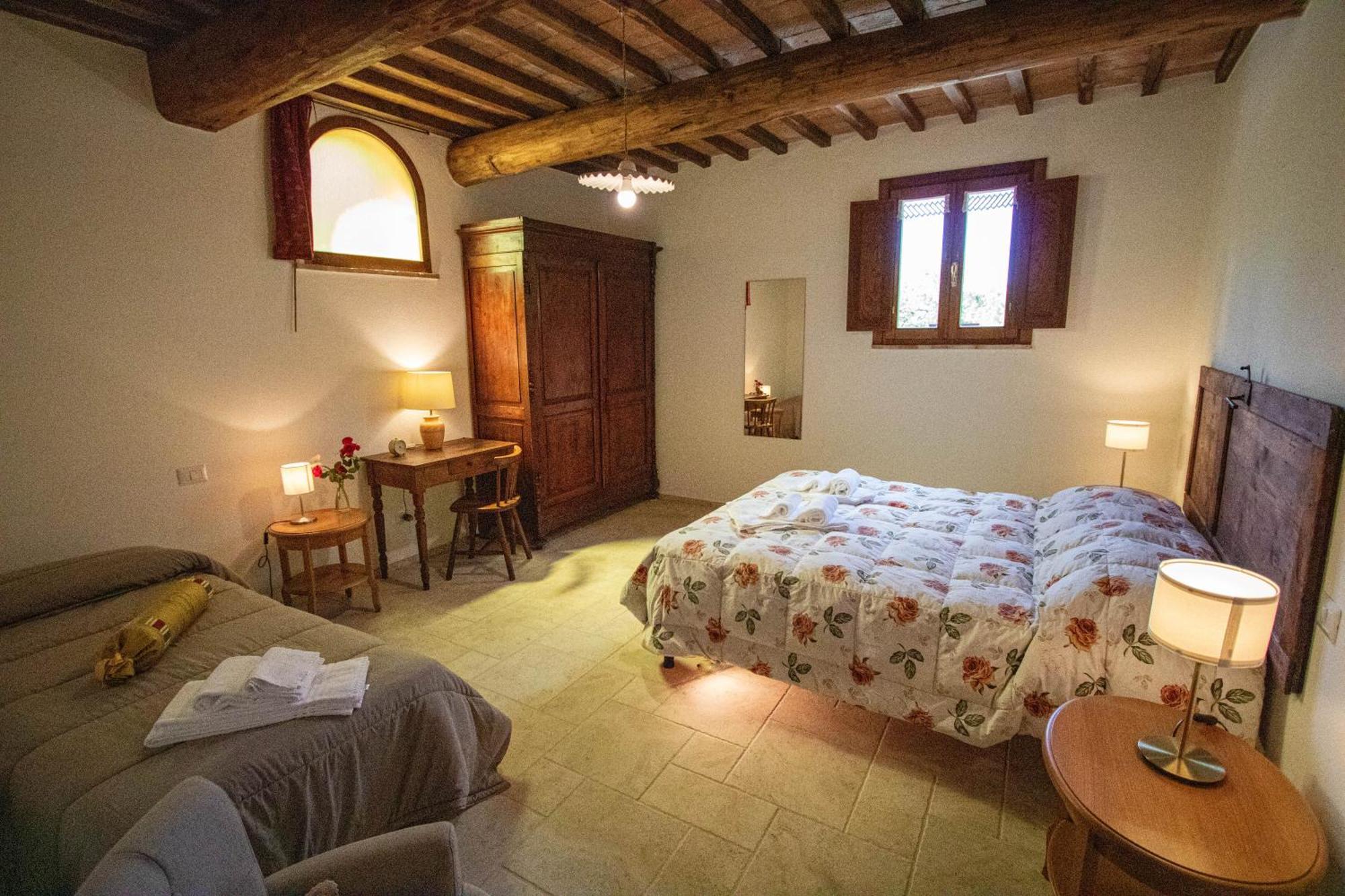 Agriturismo Biofattoria L'Upupa Montalcino Kültér fotó
