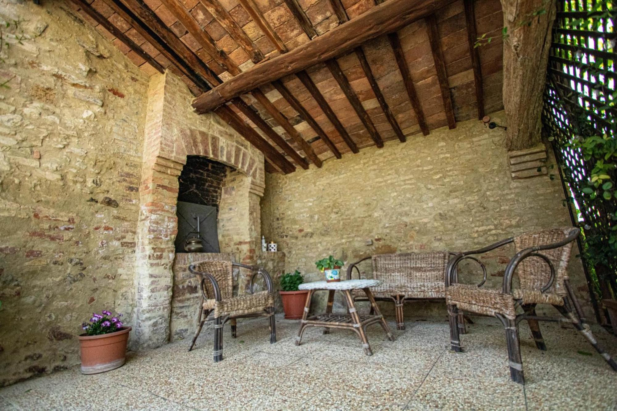 Agriturismo Biofattoria L'Upupa Montalcino Kültér fotó